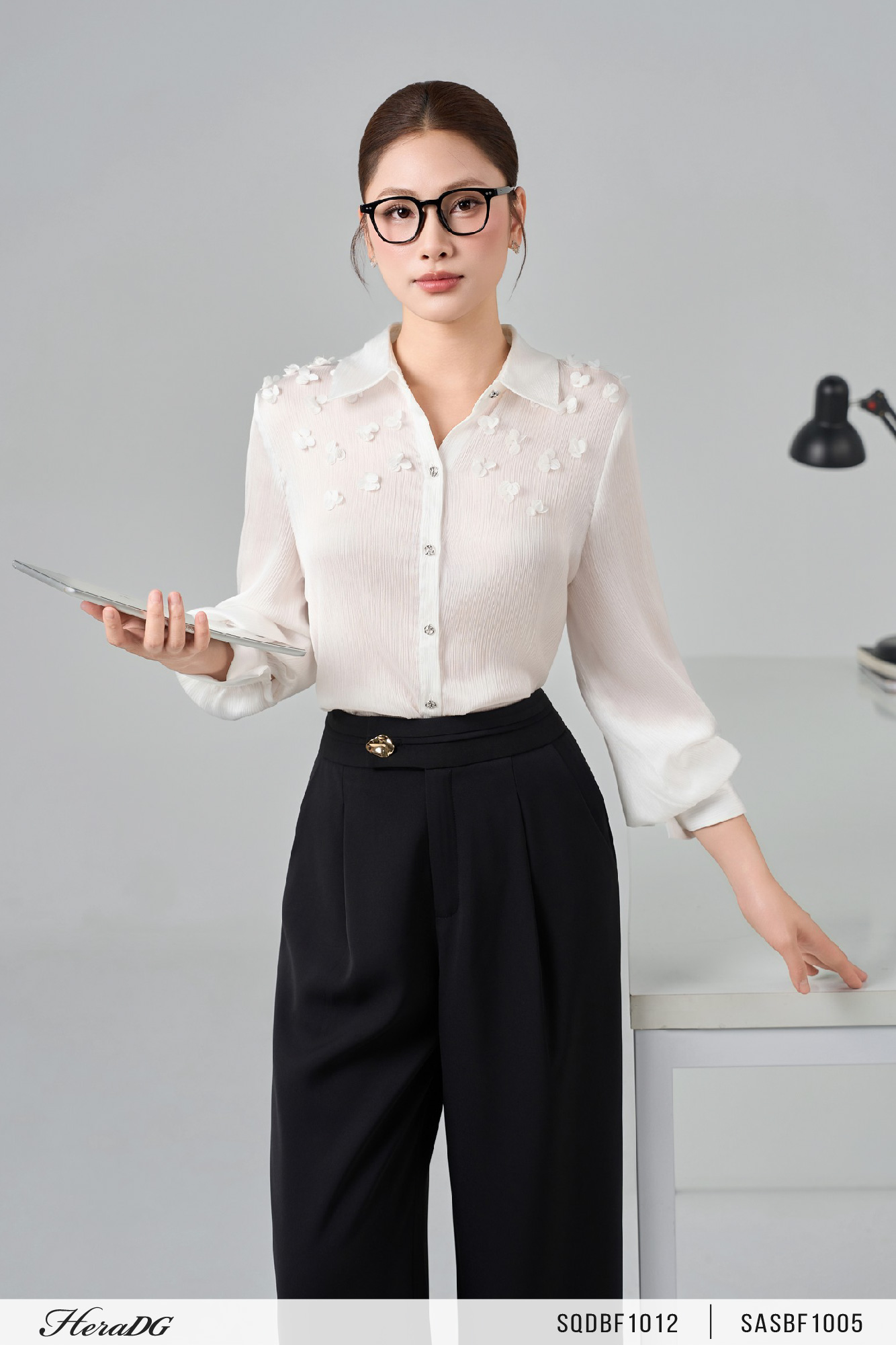 Ảnh của Quần suông cạp xếp ly